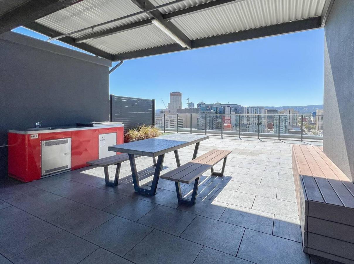 'Adelaide Azure' Scenic Cbd Living With Rooftop Pool Apartment Exterior photo